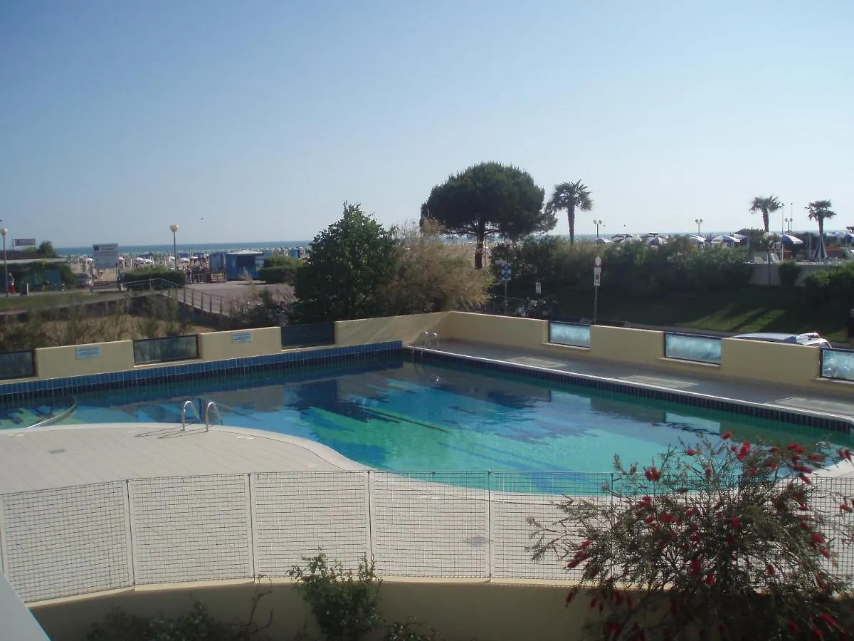 Modern Apartment With Seaview Large Terrace Bibione 0*,